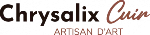 Logo Chrysalix, artisan d'art, cuir, cuir de poisson et bois